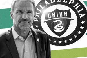 涉嫌种族歧视！卫报：美职联重启对费城联合总监坦纳的调查